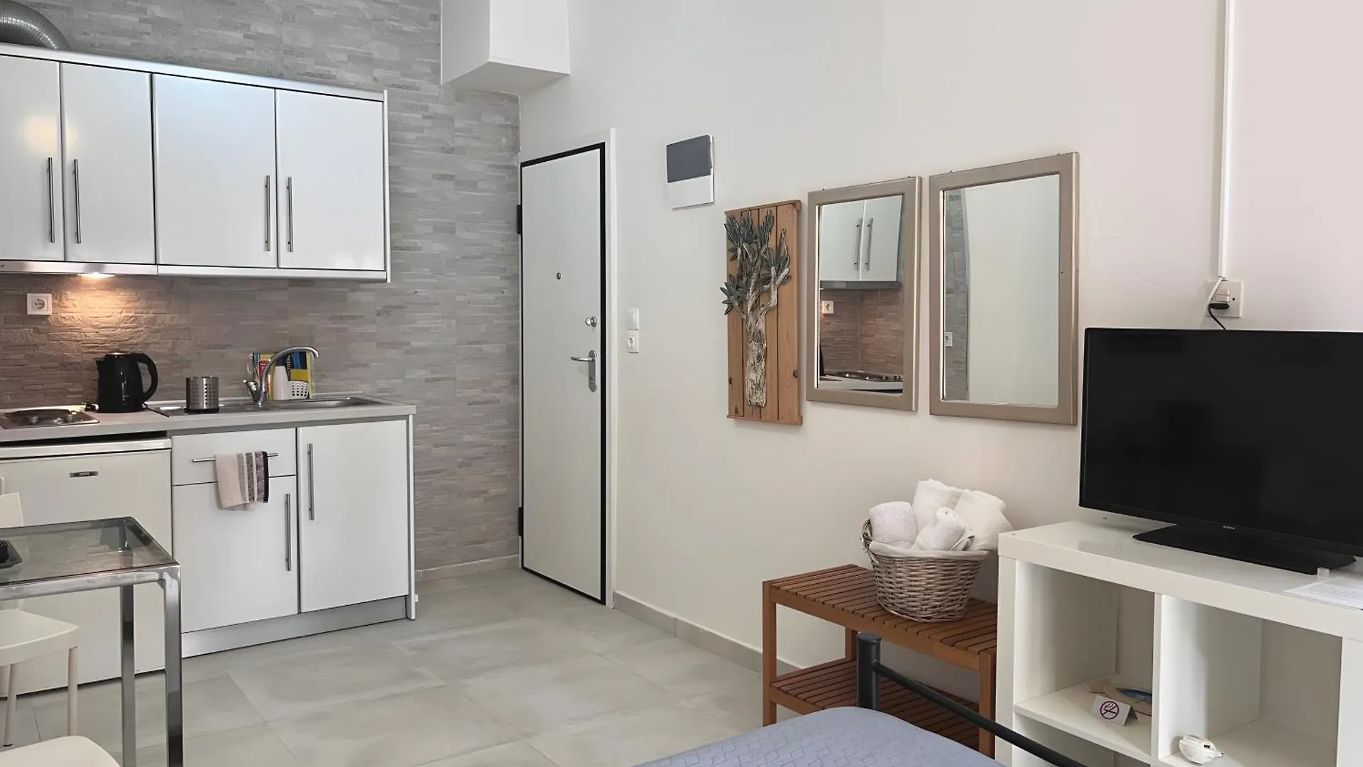 Almira Studios Sarti Aparthotel